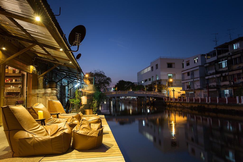 Canale Hostel Bangkok Exteriör bild