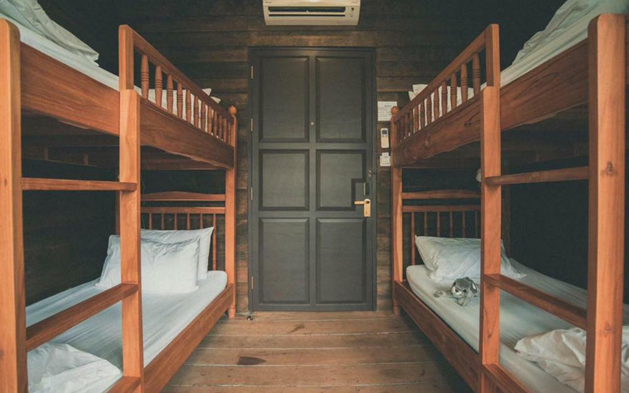 Canale Hostel Bangkok Exteriör bild